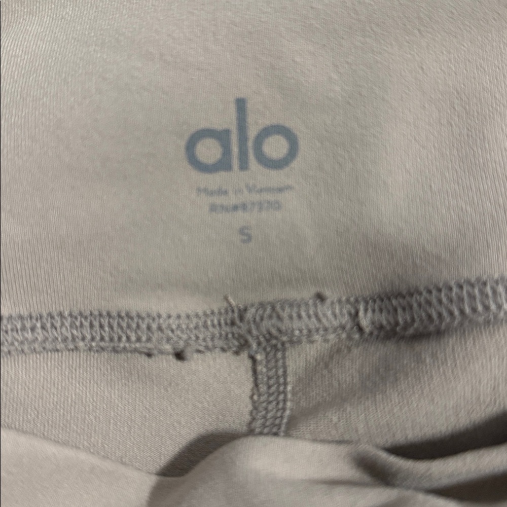 ALO Yoga VA-VA-VROOM High Waist Moto Leggings - Picture 6 of 6